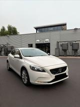 Volvo V40 D2 1.6d - Volvo V40 in Köln