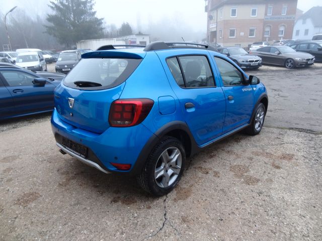 Fahrzeugabbildung Dacia Sandero II Stepway Prestige/1.Hd/Navi/PDC/87TKM/