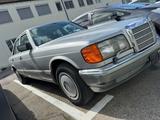 Mercedes-Benz W126 Mercedes SE 500 V8 - Mercedes-Benz E 500 in Stuttgart