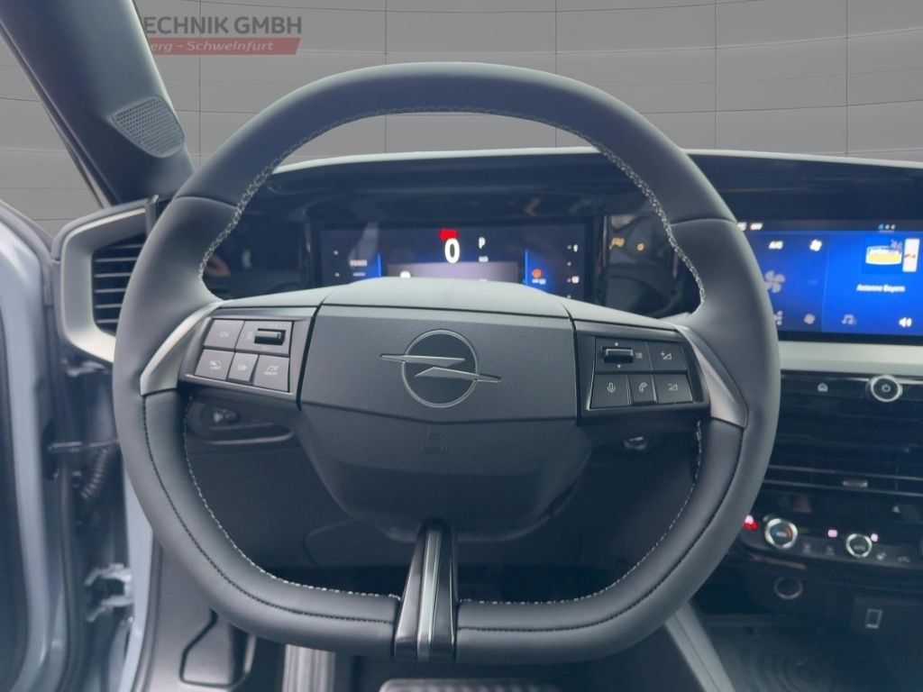 Fahrzeugabbildung Opel Mokka Edition RFK, Winterpaket, Komfortpaket All