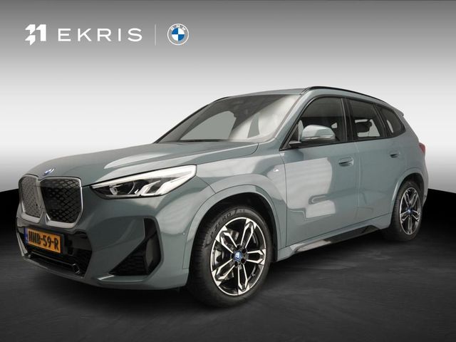 BMW iX1 xDrive30 | M-Sportpakket | LED | Leder | nav