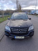 Mercedes-Benz ML 300 ML -Klasse CDI BlueEfficiency 4Matic - Mercedes-Benz ML 300 aus 2011