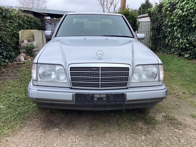 Mercedes-Benz E 250