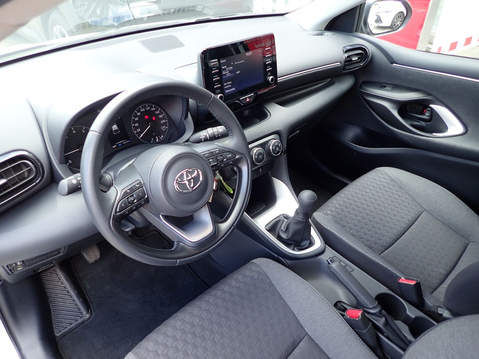 Fahrzeugabbildung Toyota Yaris 1.0 Comfort