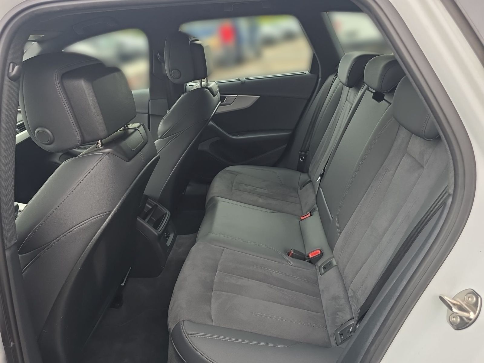 Audi A4 - Bild 15