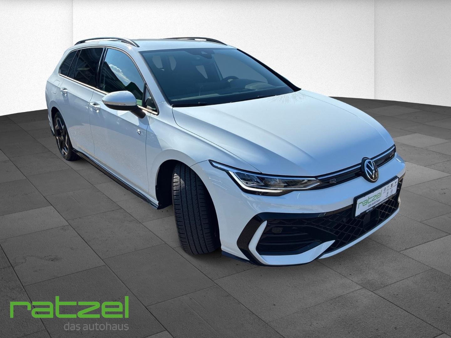 Volkswagen Golf Variant R-Line 1.5 eTSI DSG Kamera ACC Digi, миниатюра 2