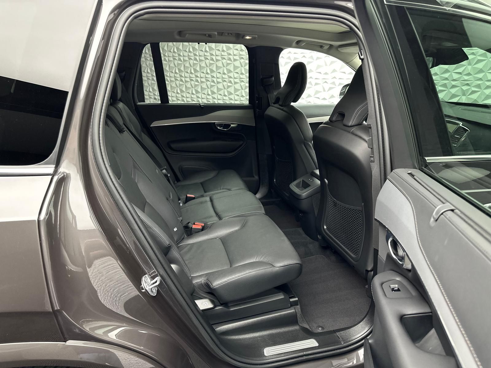 Fahrzeugabbildung Volvo XC90 B5PLUS BRIGHT/AWD/STDHZ/PANO/H&K/ACC/360°