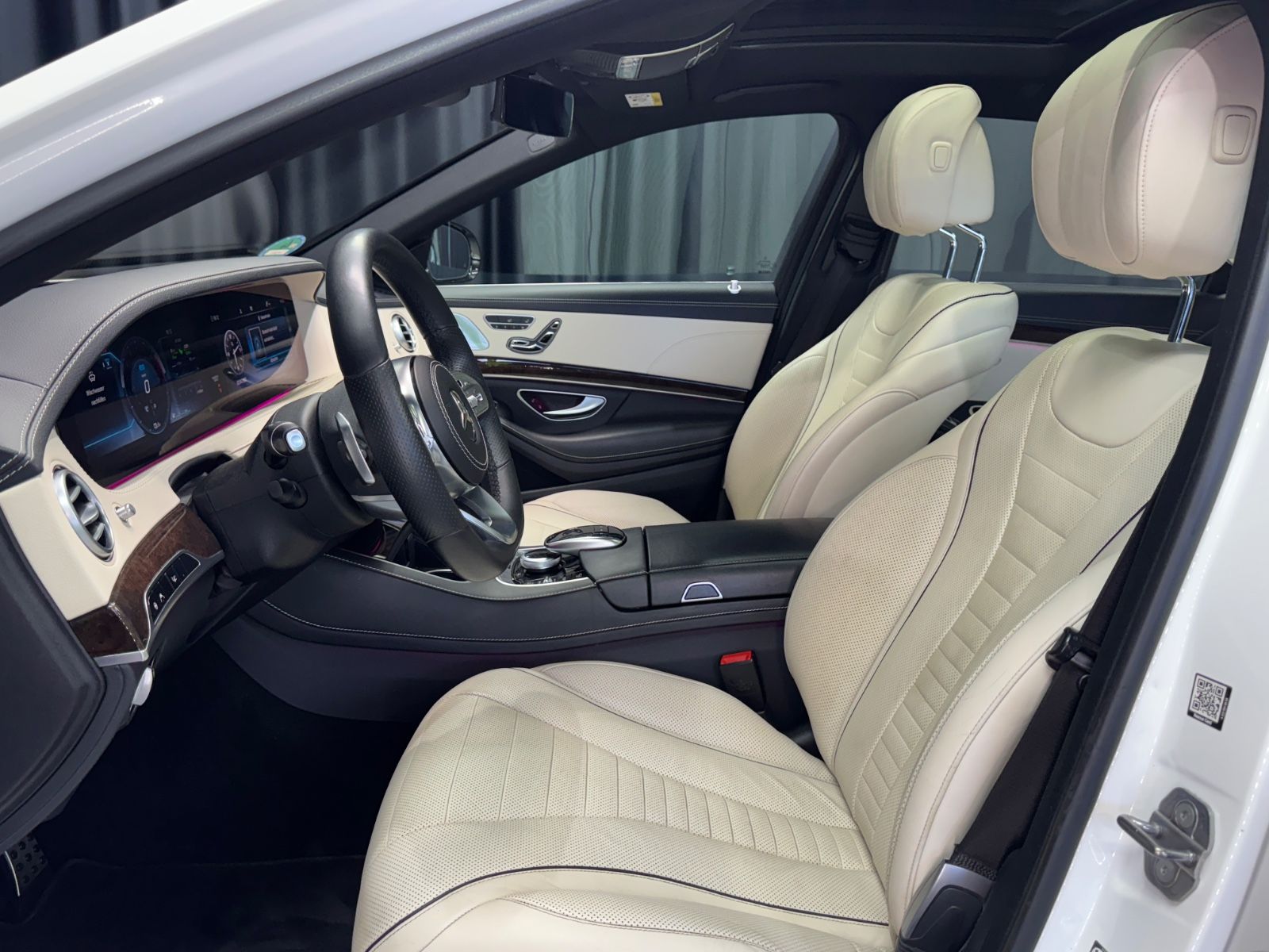 Fahrzeugabbildung Mercedes-Benz S 560e LANG|AMG-LINE|20"ZOLL|PANORAMA|ACC|VOLL
