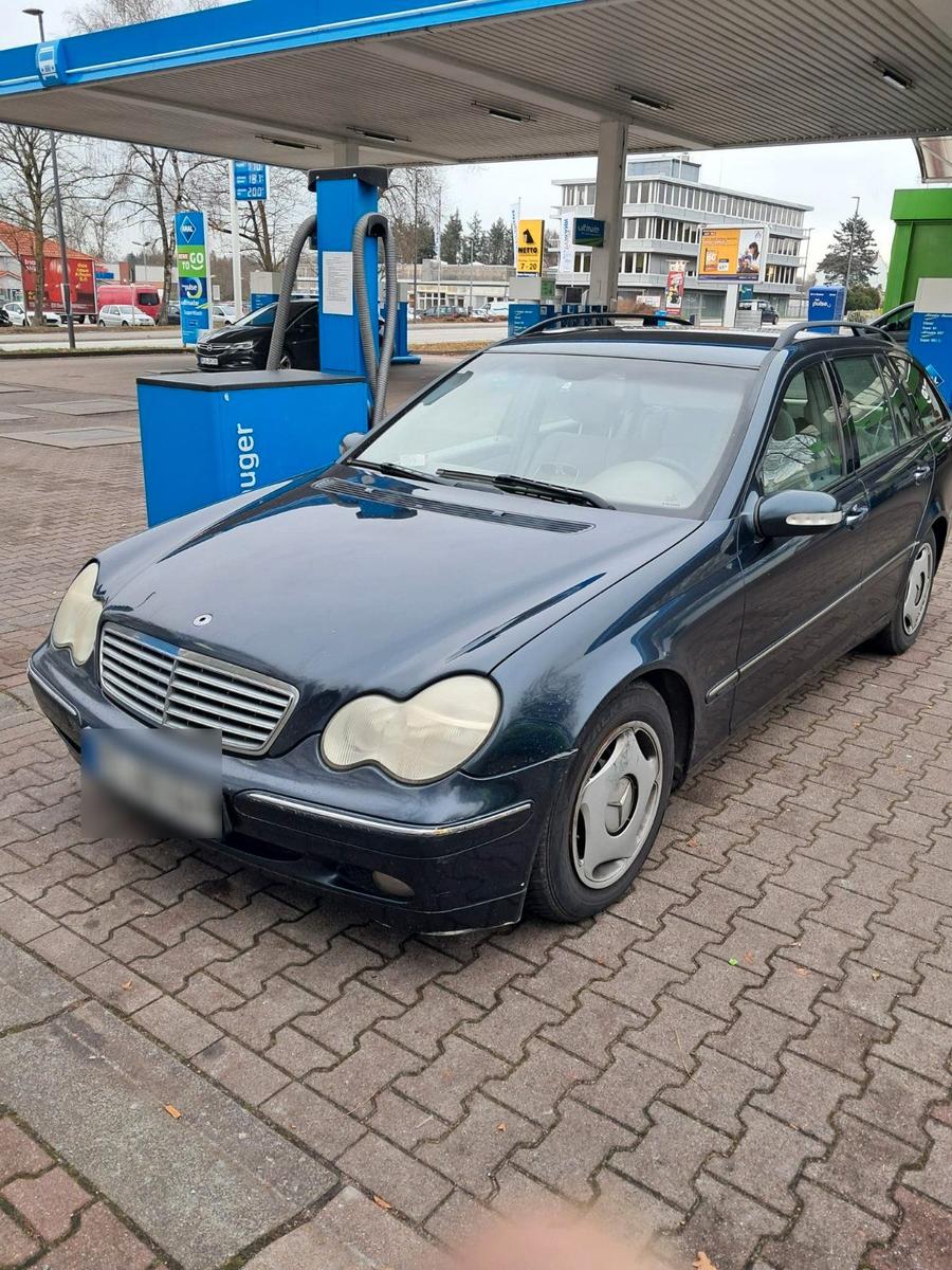 Mercedes-Benz C220, 2004
