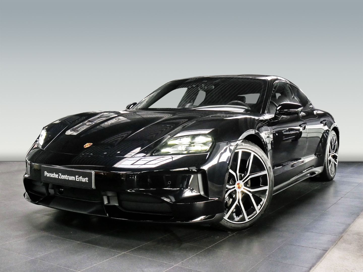 Porsche Taycan 4 Black Edition/Remote Park/Soft Close/Ab