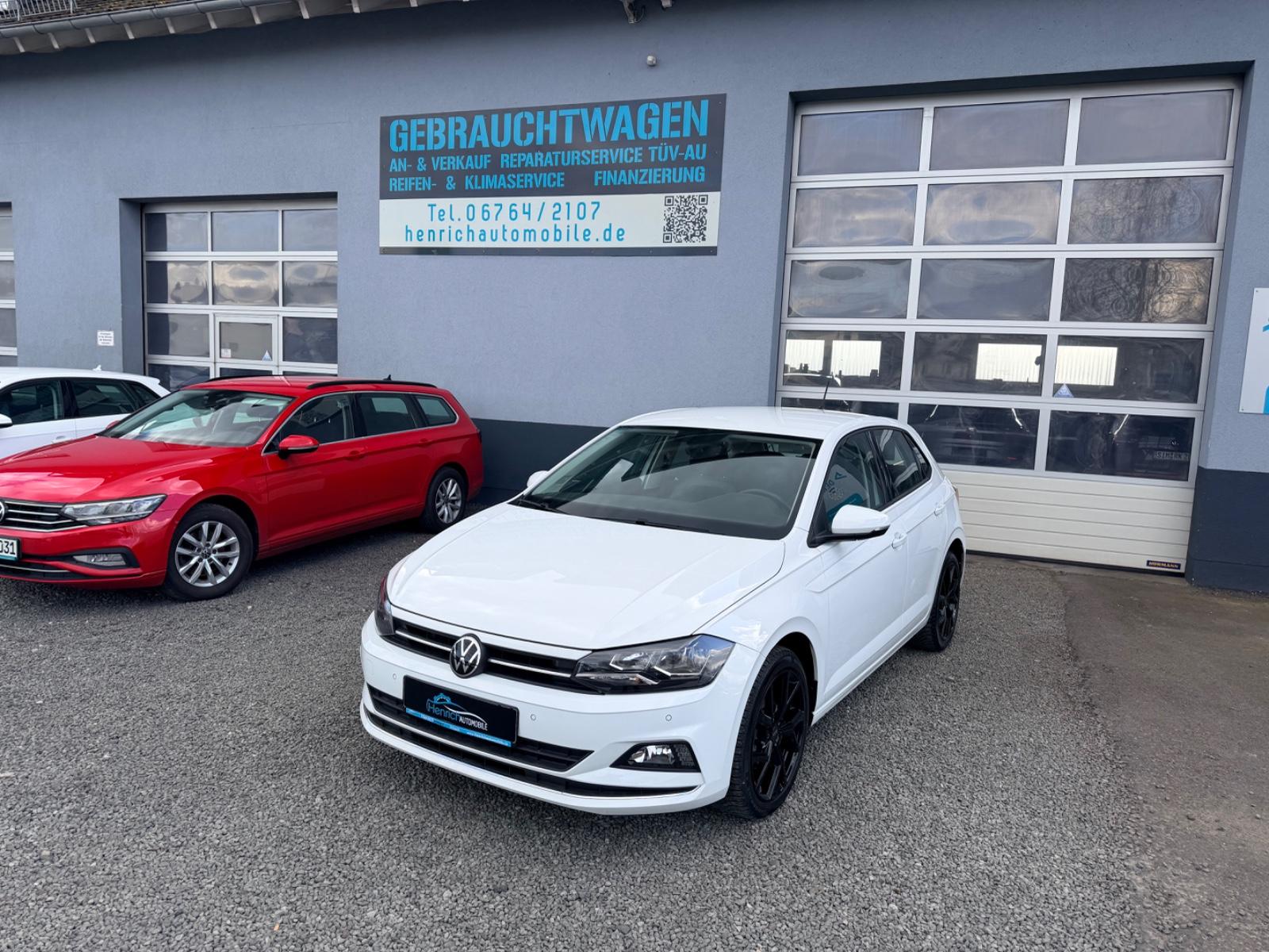 Volkswagen Polo VI Highline 110PS Navi ACC PDC SHZ 17"Alu