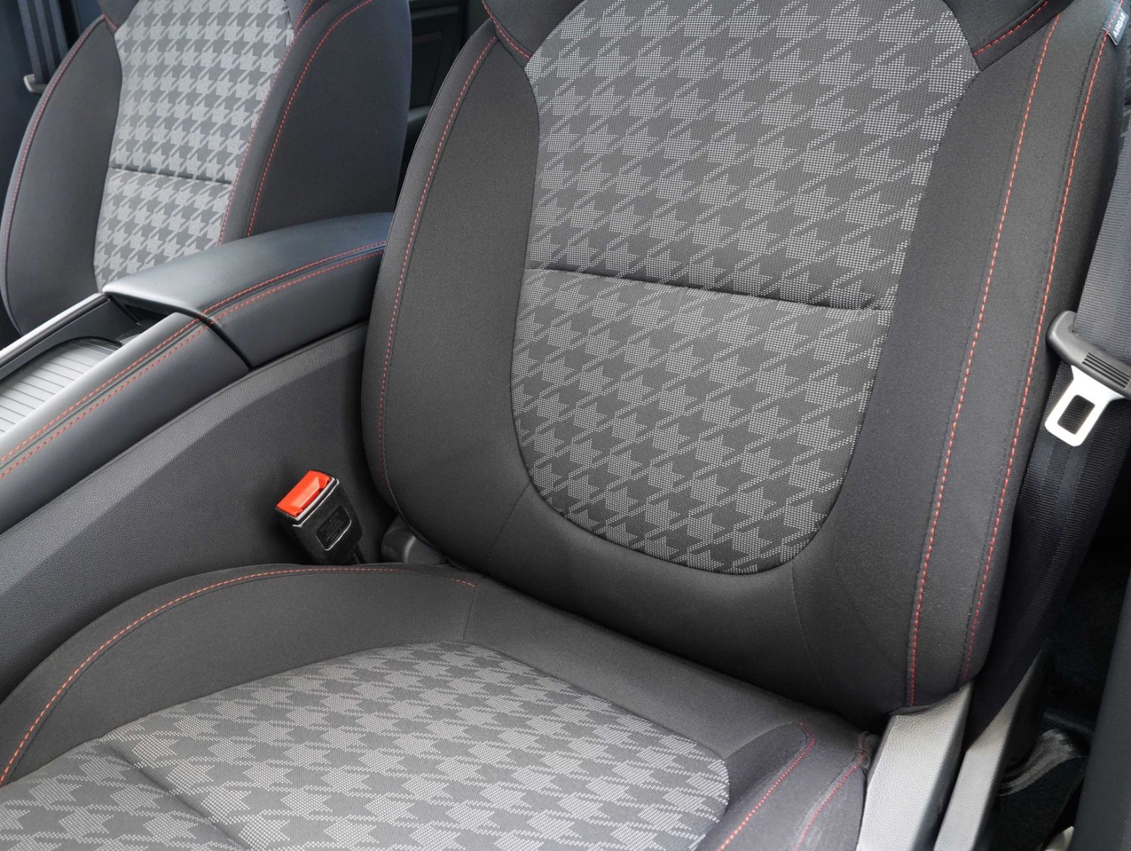 Fahrzeugabbildung MG ZS EV Standard Range Comfort MG-PILOT/LED/ACC