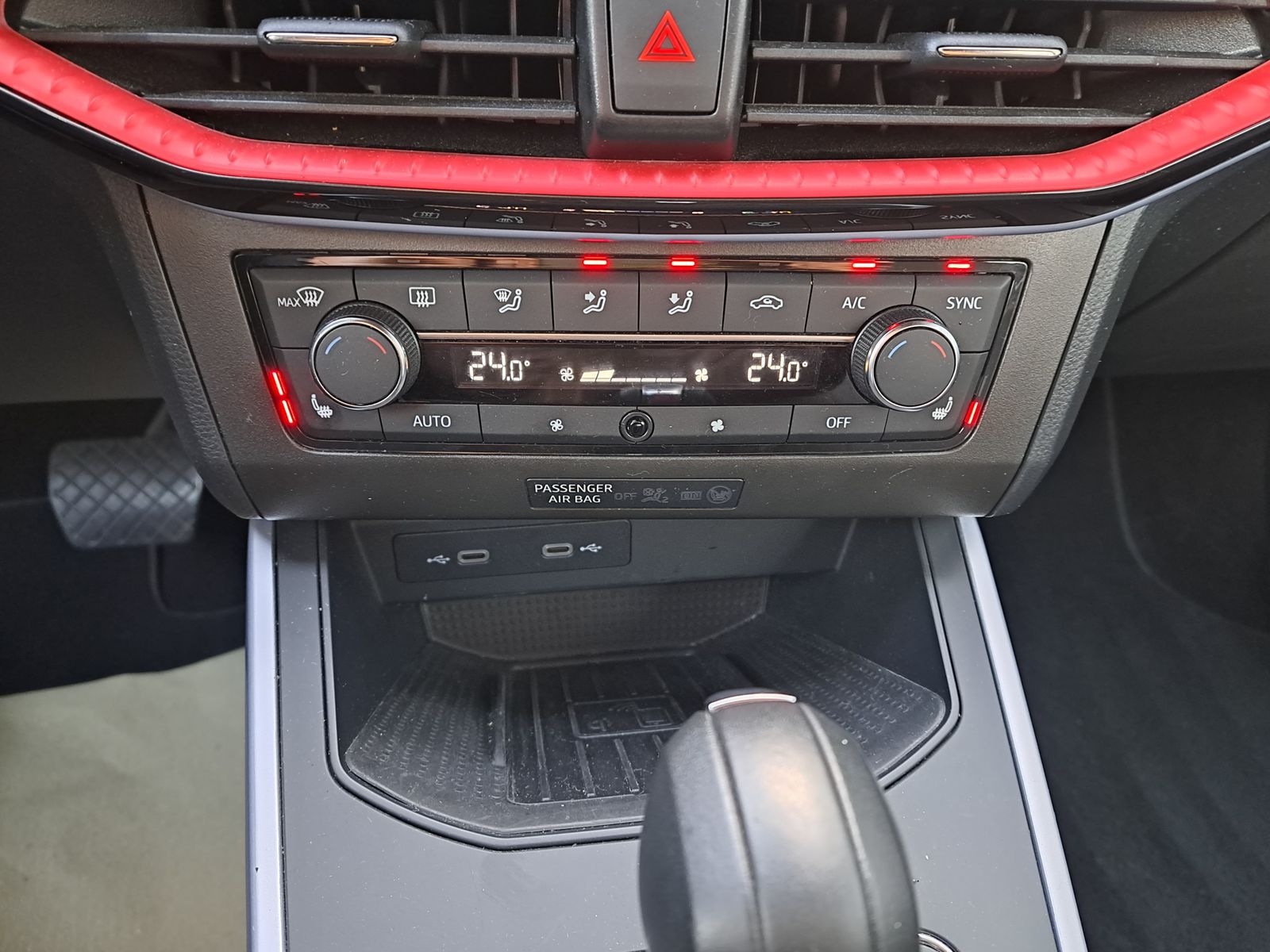 Fahrzeugabbildung SEAT Arona 1.0 TSI FR DSG MY 2022 LED NAVI PDC ALU