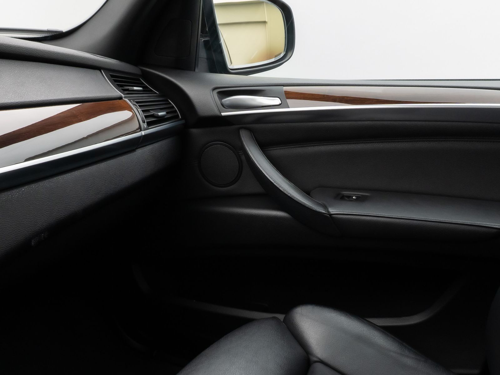 Fahrzeugabbildung BMW X5 xD40d  Sport Panorama Kamera HUD HiFi SoftCL