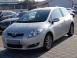 Toyota Auris Team Klima/PDC/MFL/16"/Allwetter/S-heft - Toyota Auris mit Benzin-Antrieb: Limousine