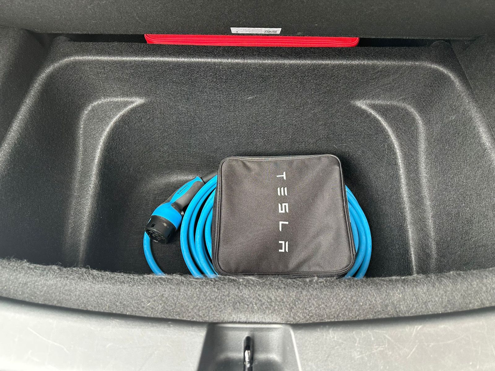 Tesla Model Y Performance Matrix AHK foto 12