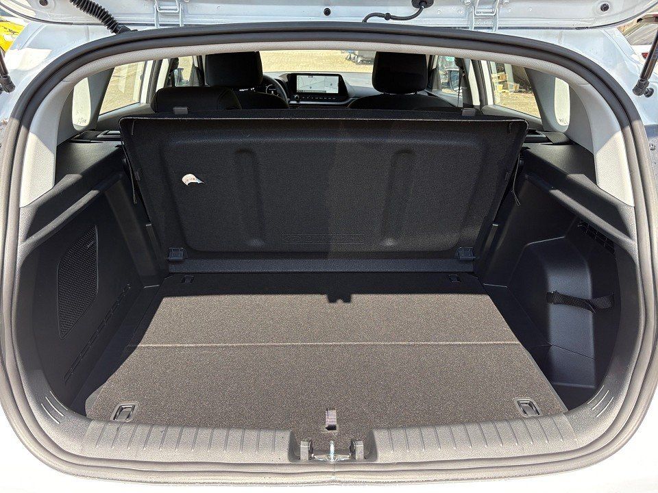 Fahrzeugabbildung Hyundai BAYON 1.0T 100PS DCT Trend Bose Komfort