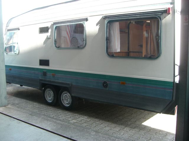 Adria 630 Tandem 1 2 3 4 5 6 7 8