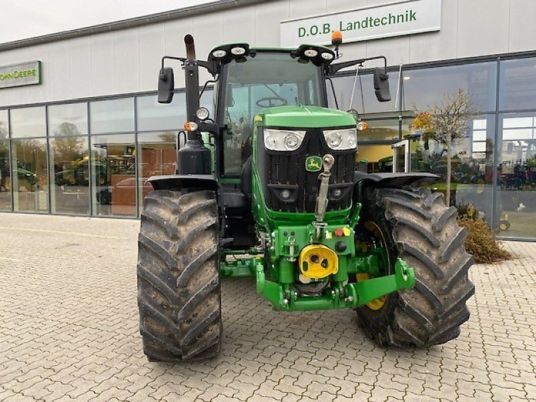 John Deere 6175M