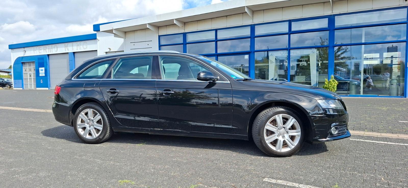 Audi A4 2011 — photo 6