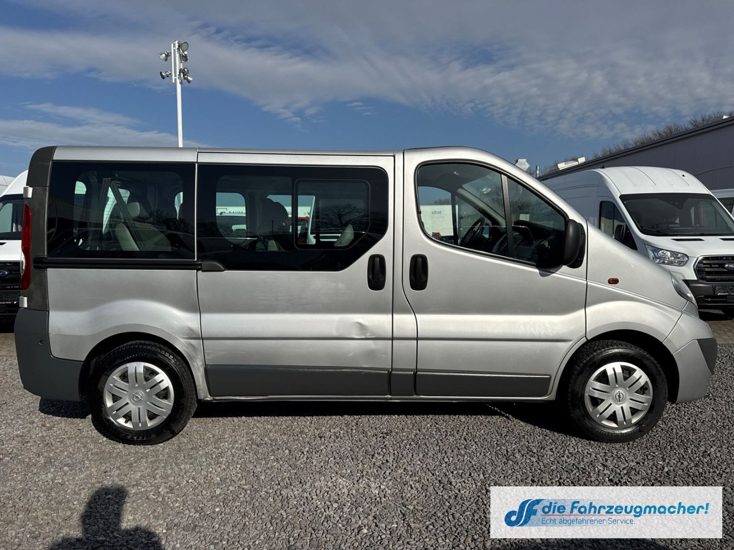Fahrzeugabbildung Opel Vivaro Kombi L1H1 2,7t Klima *EXPORT