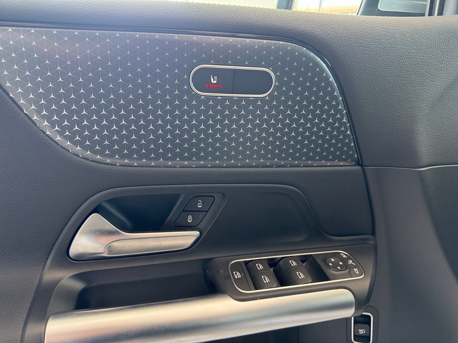 Fahrzeugabbildung Mercedes-Benz B 200 Progressive*Totwinkel*LED*Kamera*CarPlay*