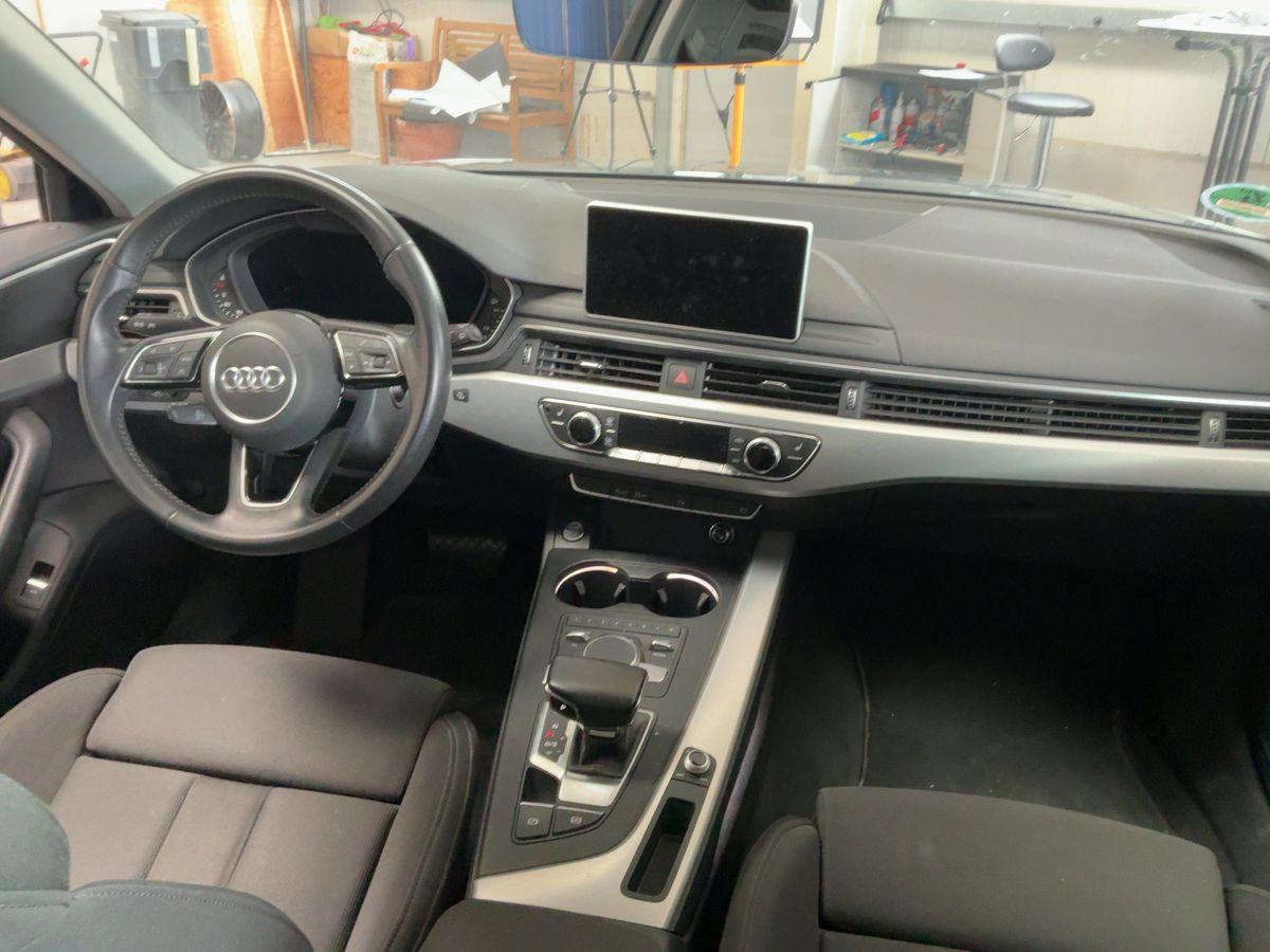Audi A4 2.0TDI sport *LED*NAVI*AHK*VIRTUELL*MMI-PLUS*