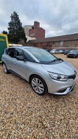 Renault Scenic IV Limited - silberne Renault Scenic