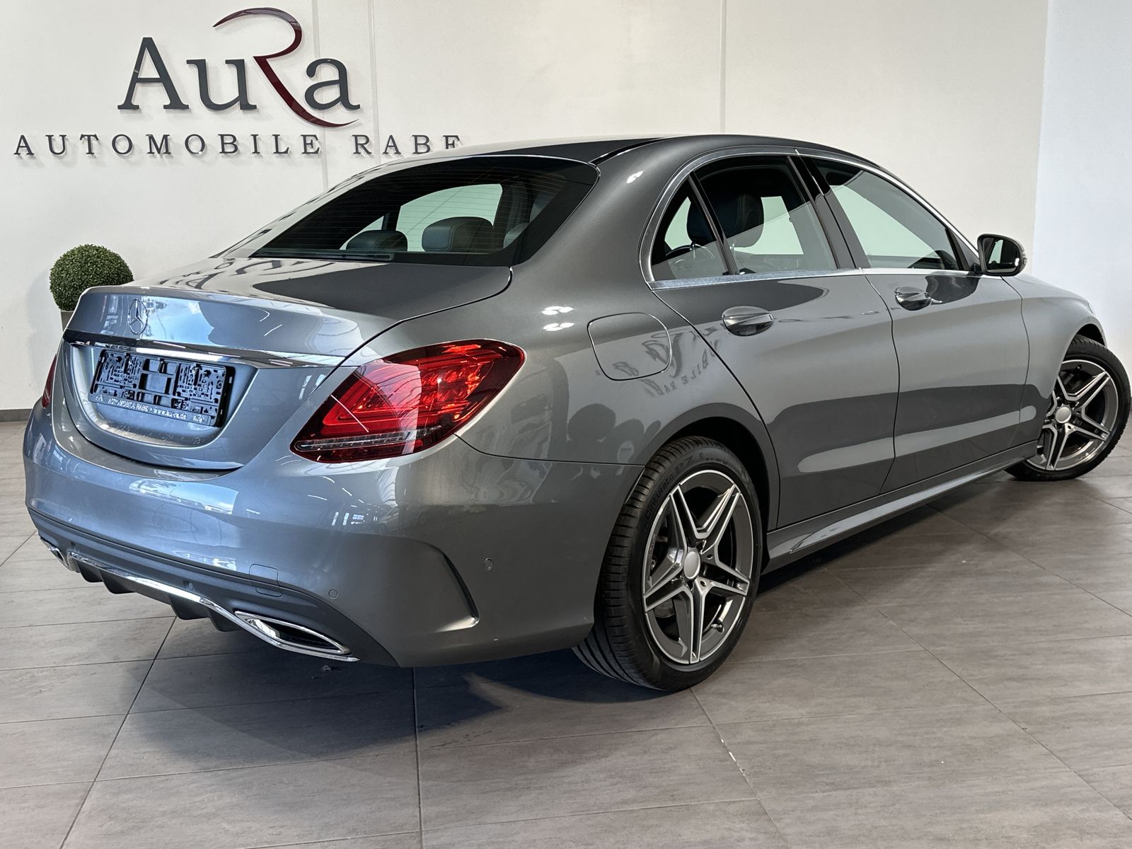 Fahrzeugabbildung Mercedes-Benz C 300d AMG-Line NAV+LED+KAMERA+MEMORY+18ZOLL+1HD