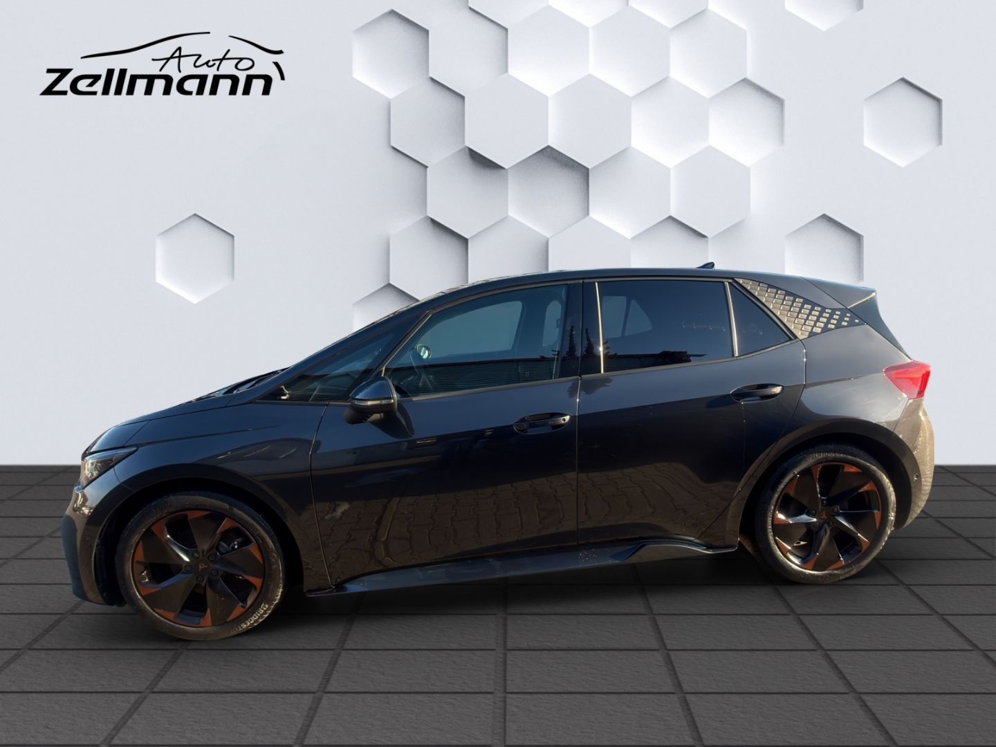 Born 150 kW 150kW LED HuD GJR ACC ParkLenkAssist