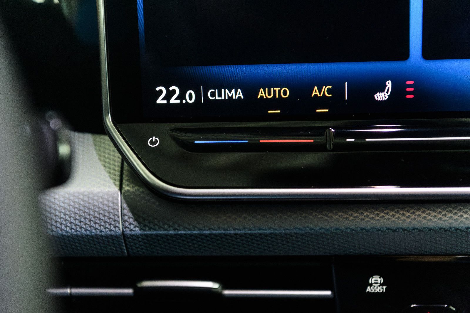 Fahrzeugabbildung Volkswagen Golf VIII GOAL 1.5 eTSI DSG +LED +Kamera +SHZ