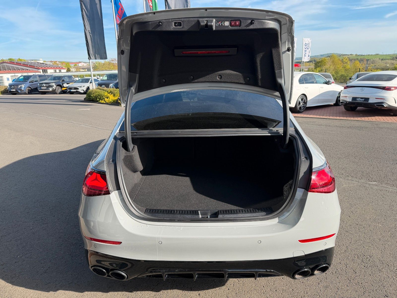 Fahrzeugabbildung Mercedes-Benz E 53 AMG 4M Edition1 PremiumPlus+Carbon+21"+Voll