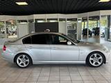 BMW 330i Lim. Edition Exklusive Autom·Navi·Schiebed. - BMW 330 aus 2011: 330i