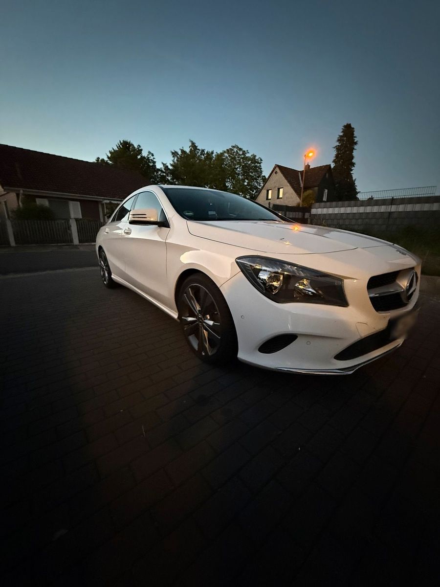 MERCEDES-BENZ Mercedes Benz CLA 200 Weiß