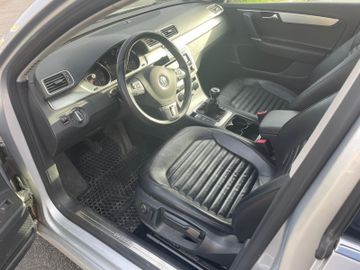Volkswagen Passat Variant - 10