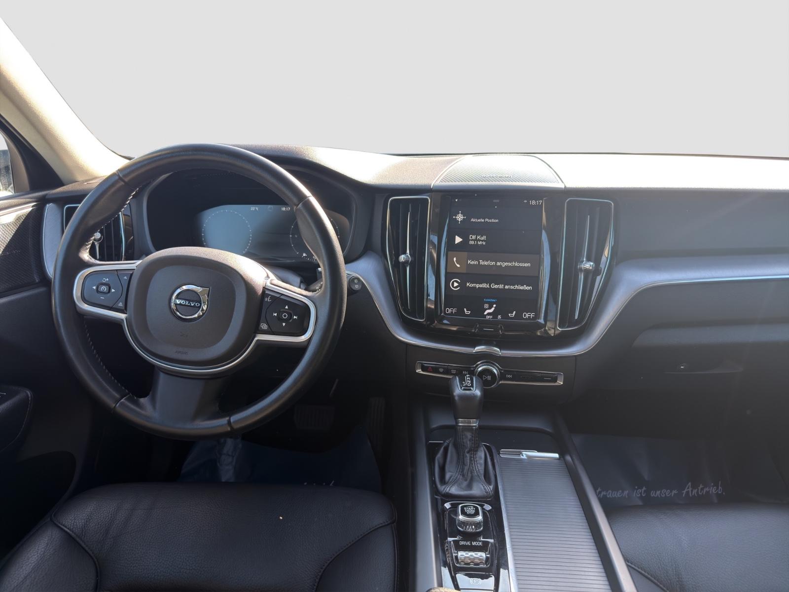 Volvo XC60 Momentum Pro 2WD/Polestar/H&K/PilotAss./Kam
