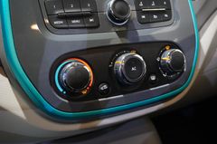 Fahrzeugabbildung Renault Captur 0.9 TCE EXPRESSION KLIMA//LED/PDC/TEMP.