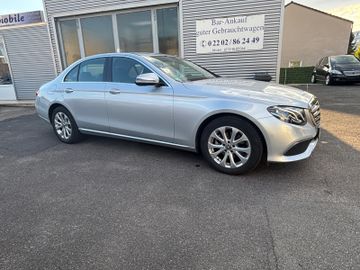 Mercedes E 200 - 4