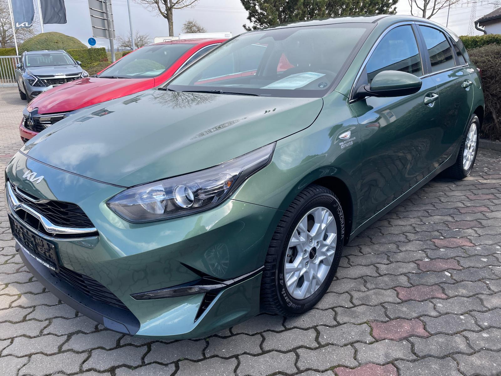 Kia Ceed 1.5 T-GDI DCT Vision Komf+