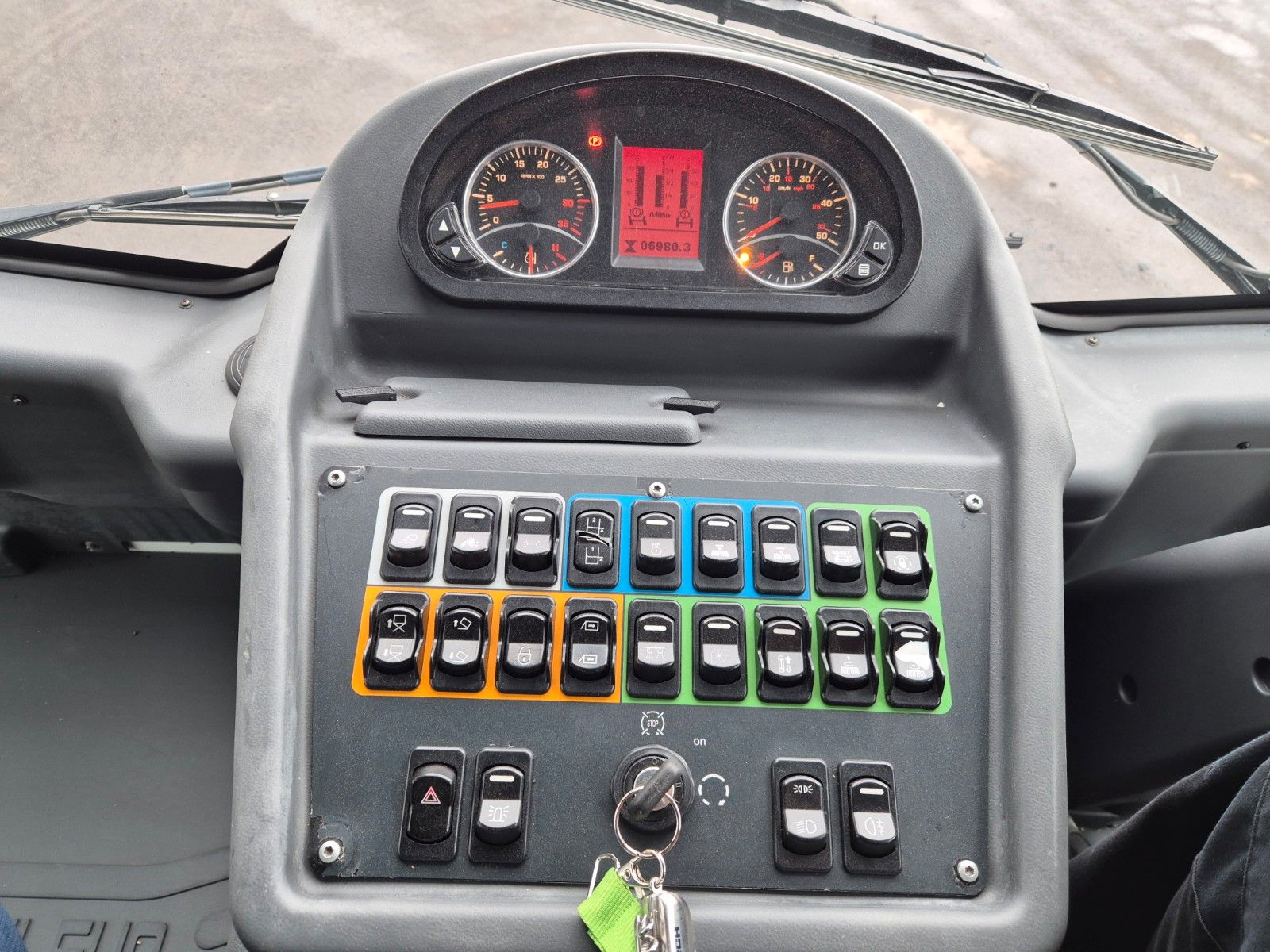 Fahrzeugabbildung Andere Dulevo 6000T Allradlenkung