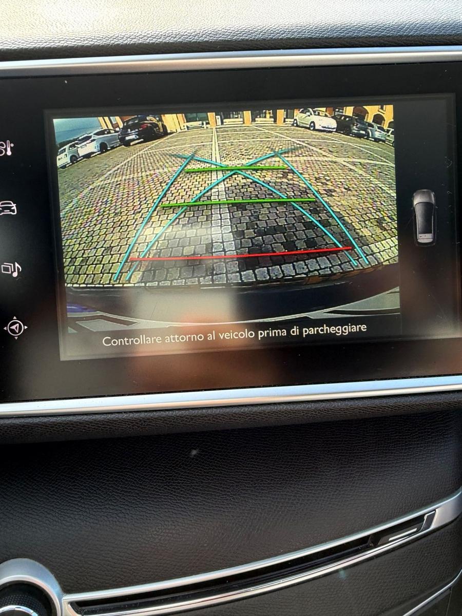 Peugeot 308 2015 — photo 14
