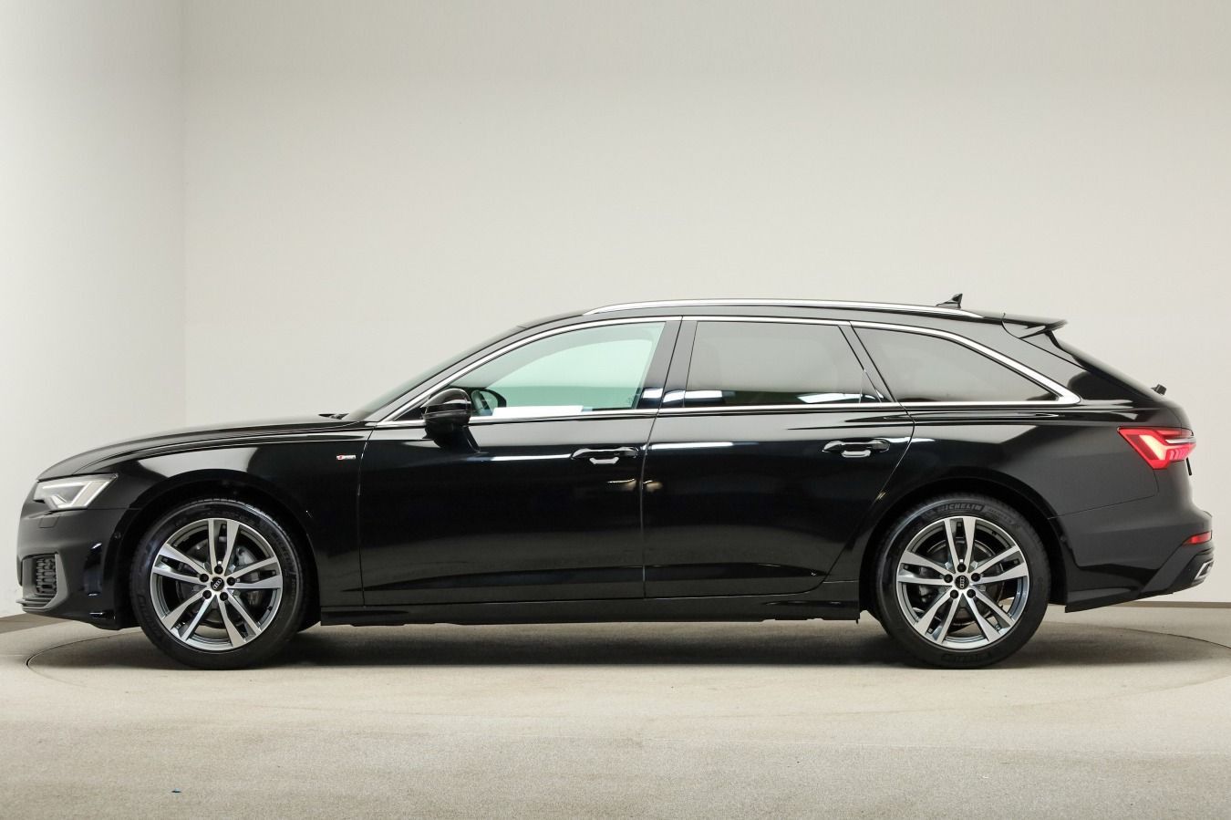 Audi A6 Avant sport 40 TDI S line ext. Matrix, Assist imagem 3