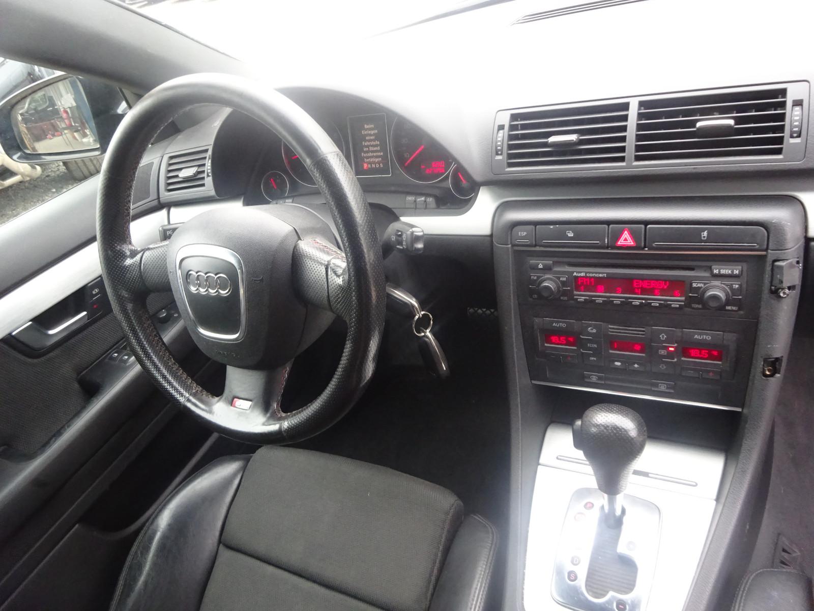 Audi A4 2006 — photo 12