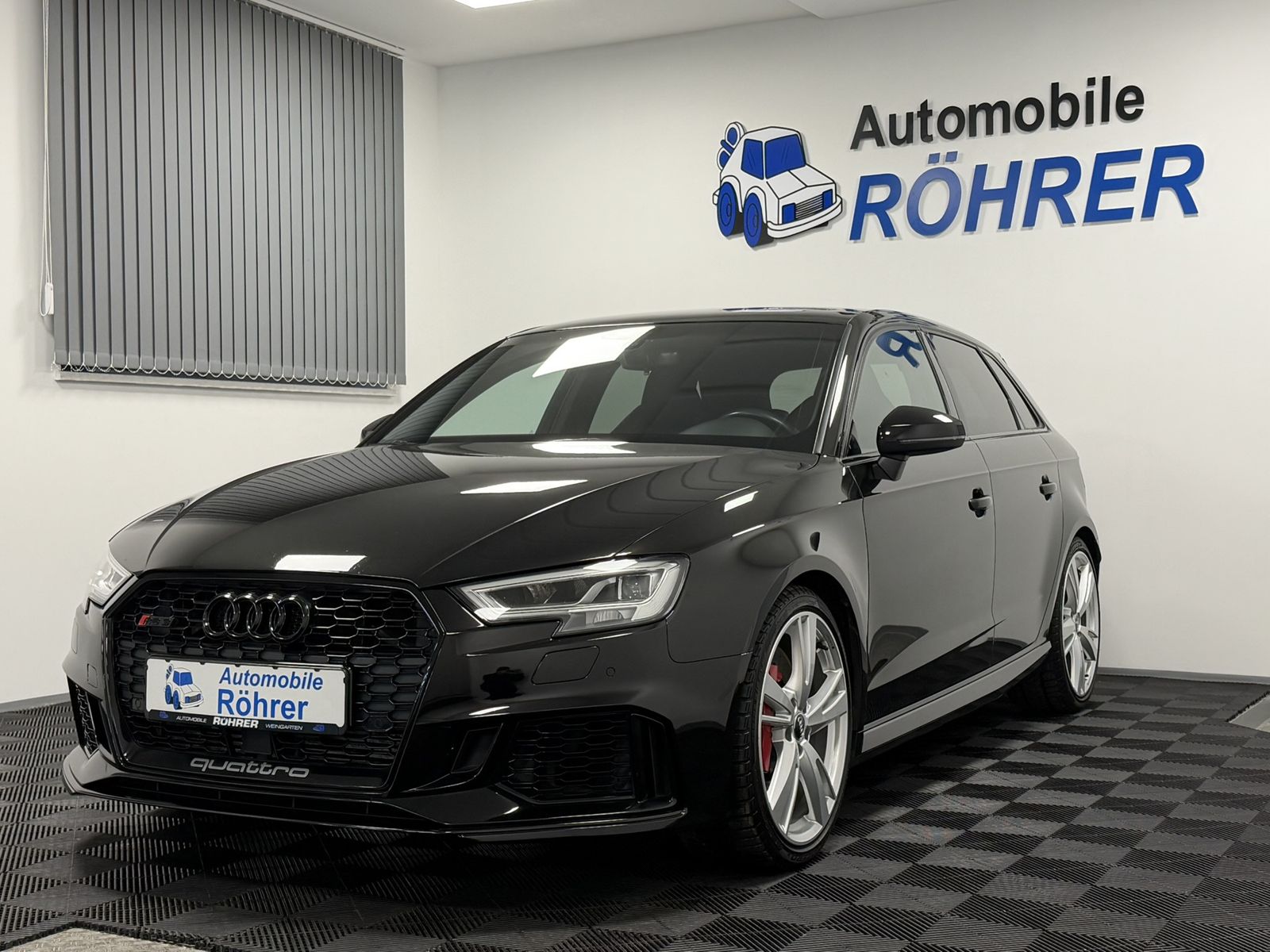 AUDI RS3 Sportback 2.5 TFSI quattro black Virtual AGA