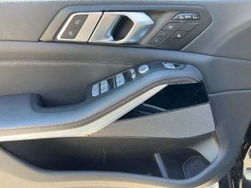 BMW X7 - 12