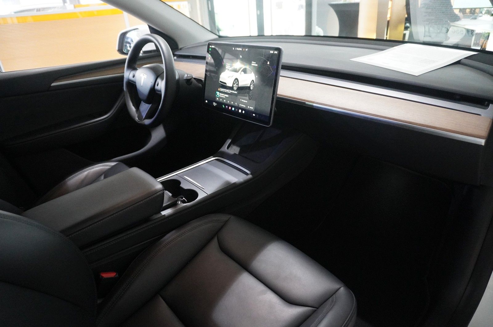 Fahrzeugabbildung Tesla Model Y LONGRANGE DUAL-MOTOR NAVI/KAMERA/DAB/AMD