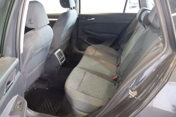 Volkswagen Golf VIII 2.0 TDI Life AID+LED+CARPLAY+AMBIENT