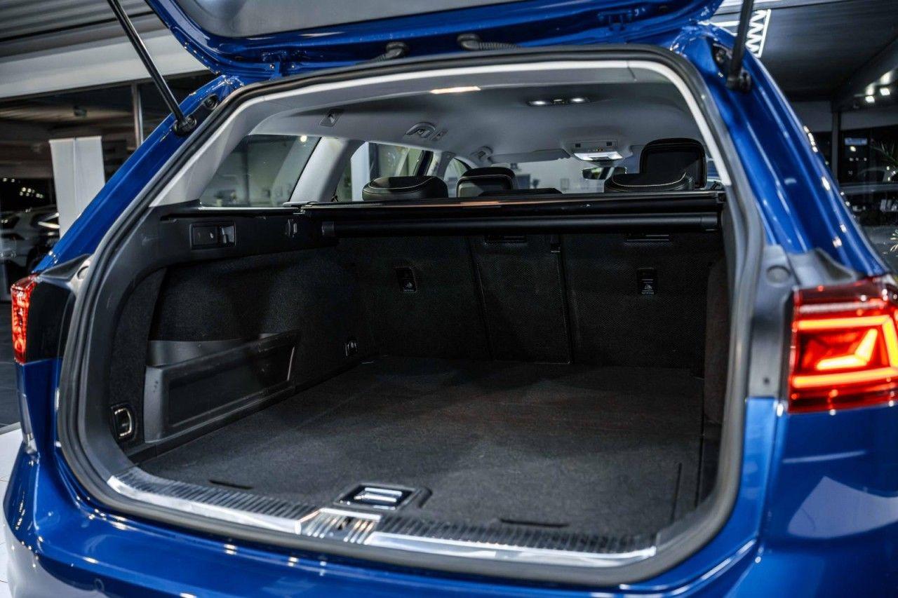 Volkswagen Passat 2.0 TDI DSG Elegance 2x R-Line AHK STAHZG