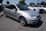 Ford Focus 1.6 Ghia*Klima*Alu*Euro4* - Ford Focus mit Benzin-Antrieb: Grau, Kleinwagen