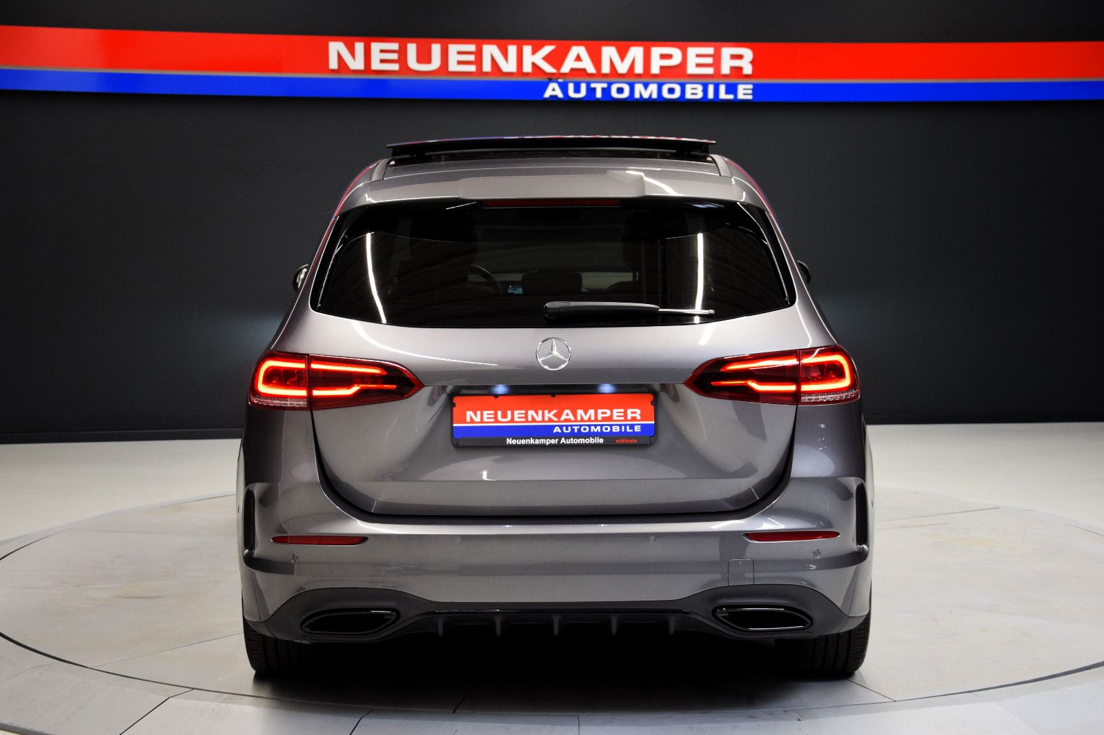 Fahrzeugabbildung Mercedes-Benz B 200 AMG Pano Night LED Kamera Memory Digital